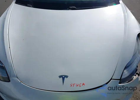 2019 Tesla Model 3 Long Range/Performance z USA, uszkodzony, nr VIN 5YJ3E1EB6KF437391